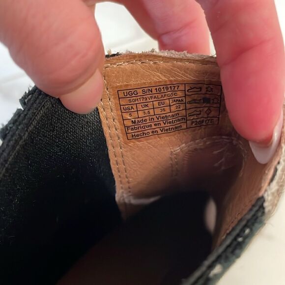 UGG Camden Calf Hair Chelsea Boots - Picture 5 of 8